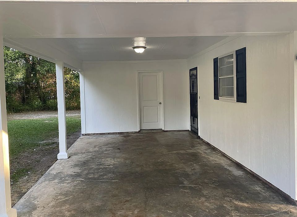120 Railroad St, West Point, MS 39773 Zillow