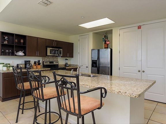 5th image of 5909 Padre Blvd #402