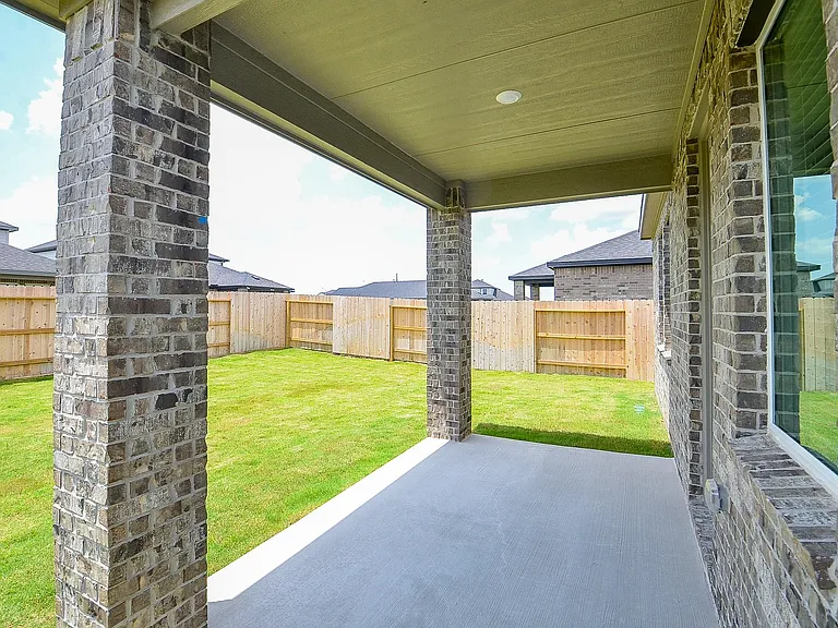 9727 Rialto Heights Dr — Photo 36