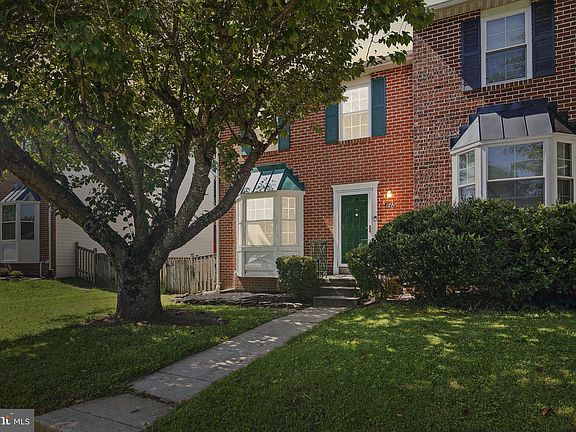 2nd image of 842 Ellicott Dr