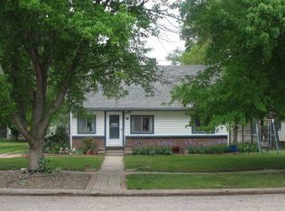 216 W 2nd St, Bird City, KS 67731