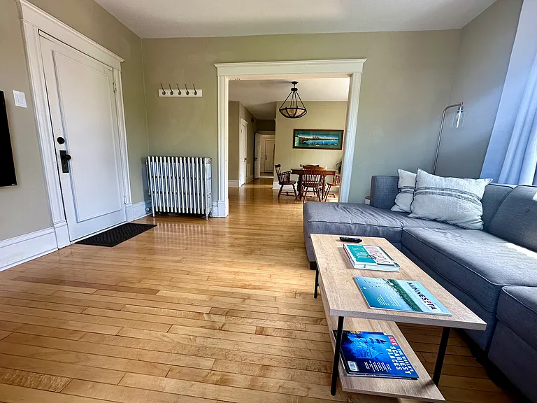 2115 University Ave NE #2 — Photo 3