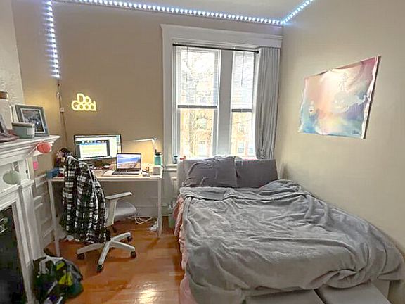 4th image of 312 Saint Paul St #3B