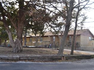 621 Rayburn Dr, Desoto, TX 75115