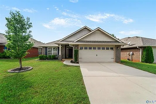 4 bed, 1879 sqft, $1,850 — Photo 2