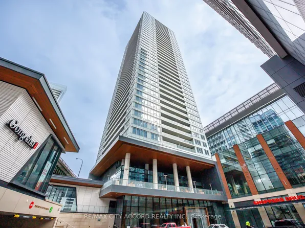 17 Bathurst St #2015, Toronto, ON M5V 0N1