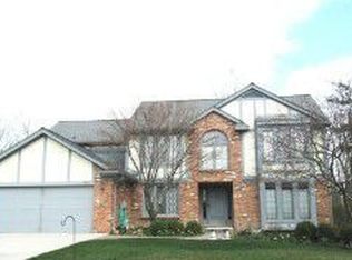 184 Stonetree Cir, Rochester Hills, MI 48309