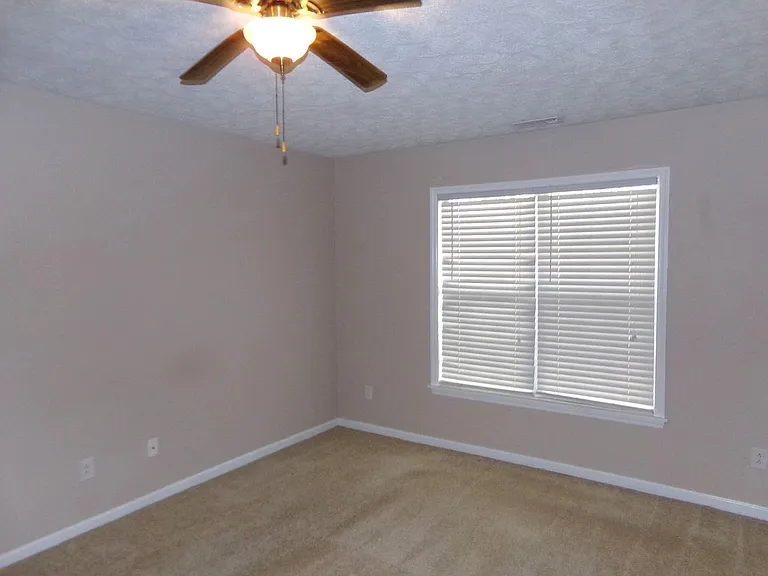 100 Christopher Ct — Photo 12
