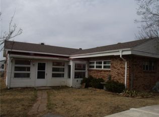 871 S Lake Rd, Springdale, AR 72762