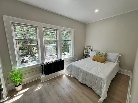 1946 E Main St #12 — Photo 10
