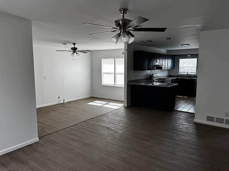 4718 S Fannin St — Photo 7