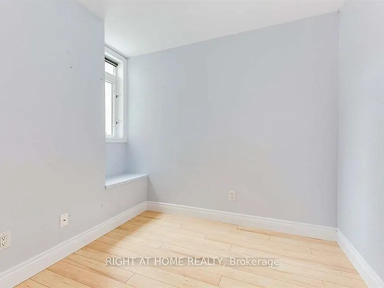 415 Jarvis St #327 — Photo 18