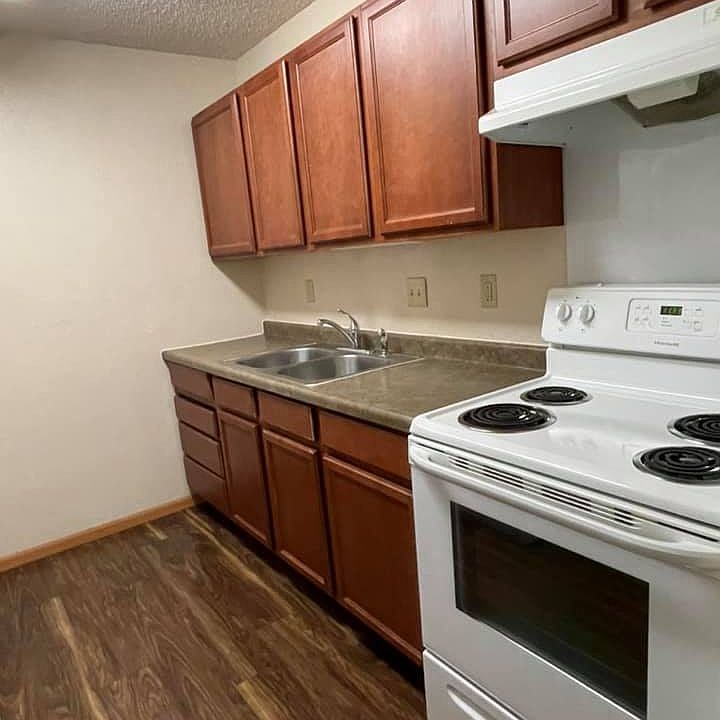 Nobles Square Apartments - 2175 Nobles St Worthington MN | Zillow