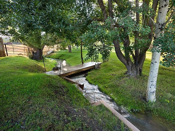 4th image of 2500 Cottontail Rd