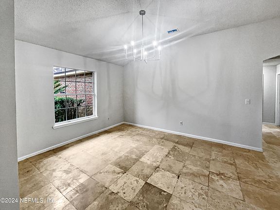 4th image of 3288 ABBEYFIELD Drive E