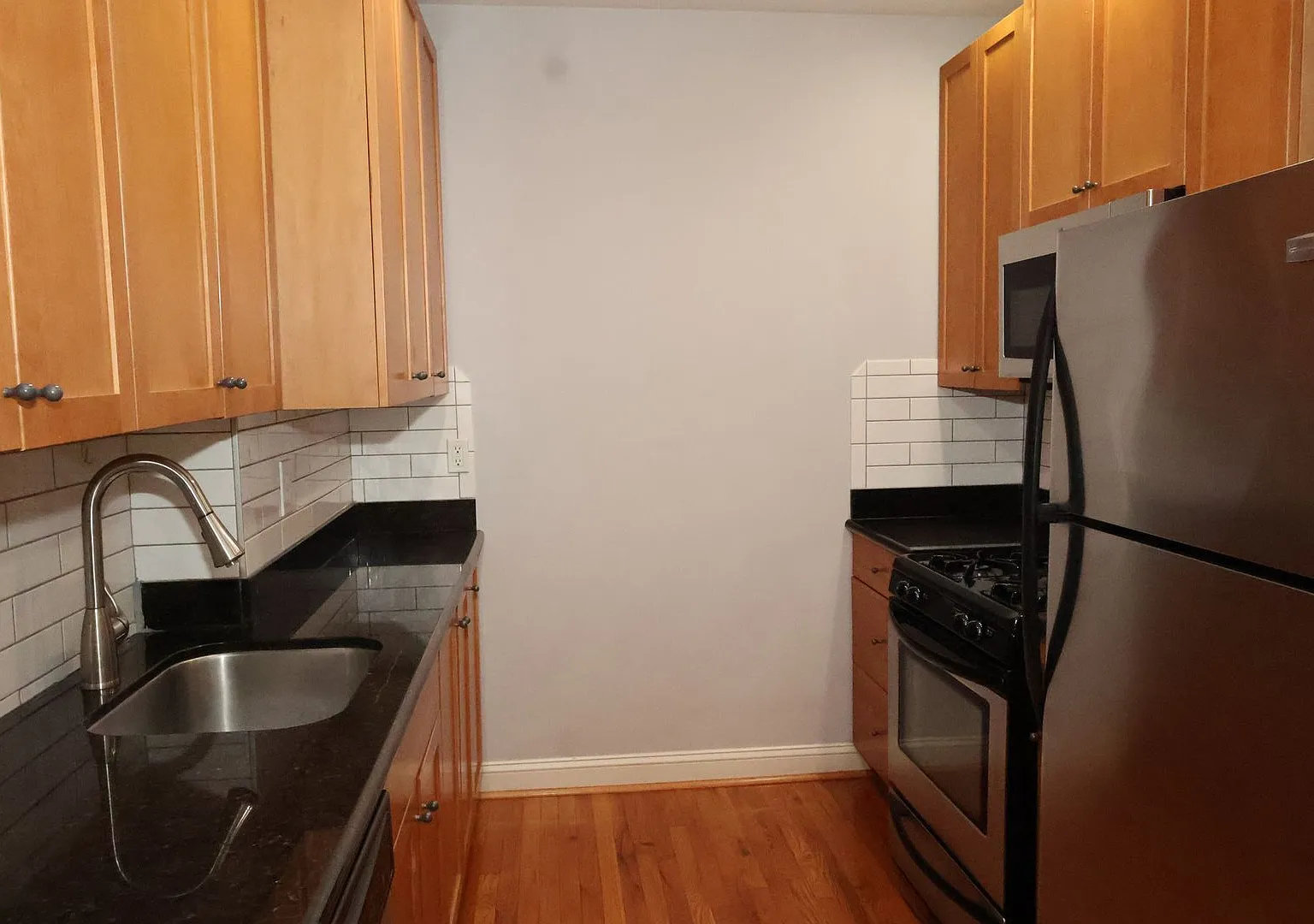 757 Syracuse Ave — Photo 4