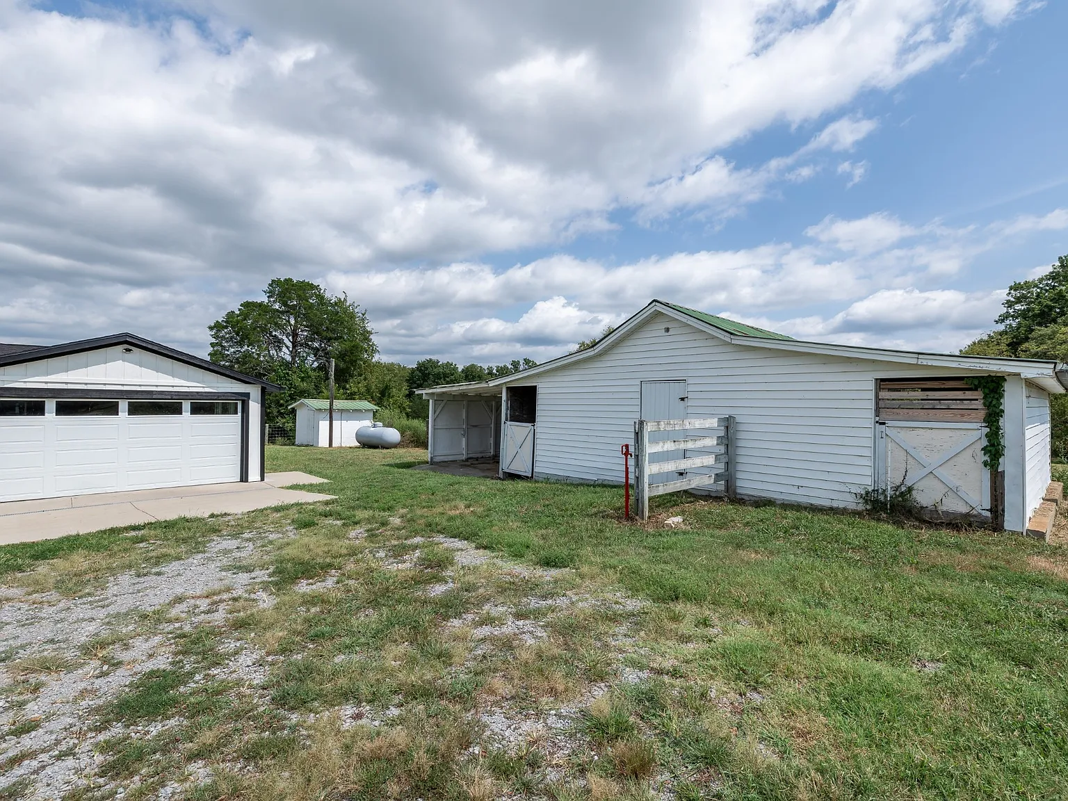 3 bed, 3.0 bath, 1536 sqft, $2,400 — Photo 4