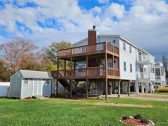 2nd image of 7139 Margarets Ln