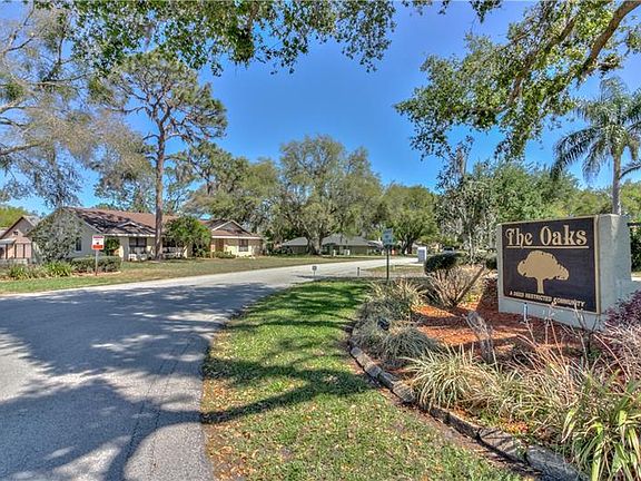 2nd image of 1302 Hammock Shade Dr
