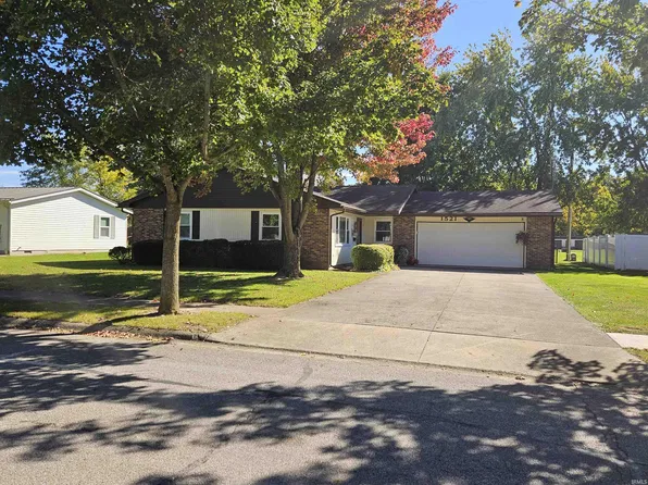 1521 Yorkshire Dr, Decatur, IN 46733
