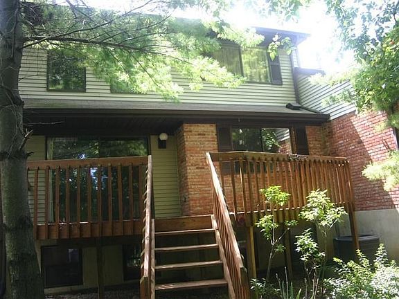 4th image of 234 Centerbury Ct