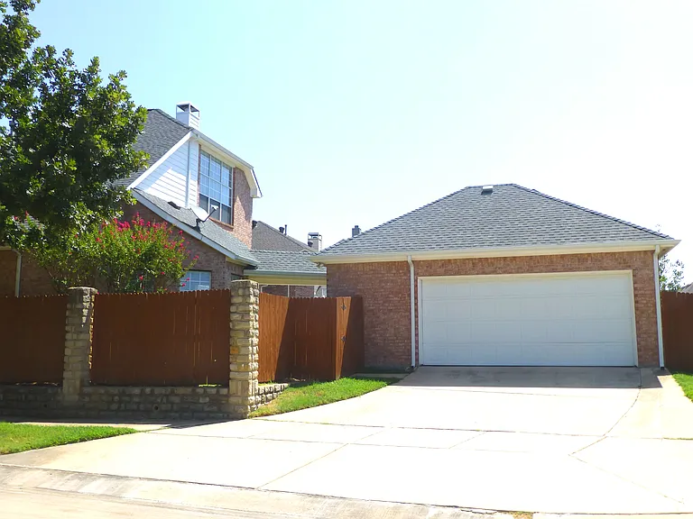 2508 Sir Percival Ln — Photo 31