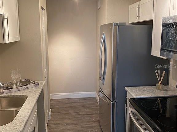 4th image of 530 Orange 22 Dr