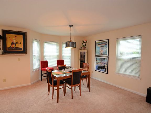 3rd image of 602 Highgate Dr