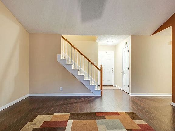 5th image of 1310 Pearlknob Ct