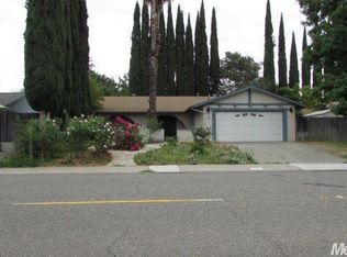 2811 Bradshaw Rd, Sacramento, CA 95827