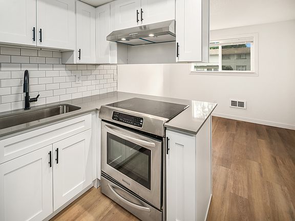 5th image of 5022 S 58th St #A
