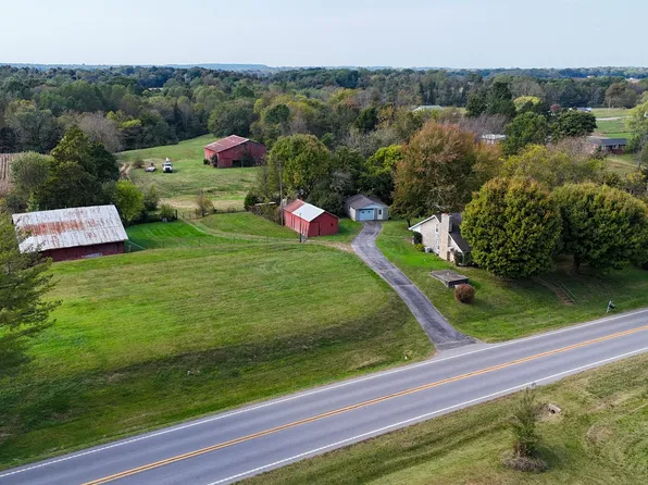 7635 Scottsville Rd, Lafayette, TN 37083