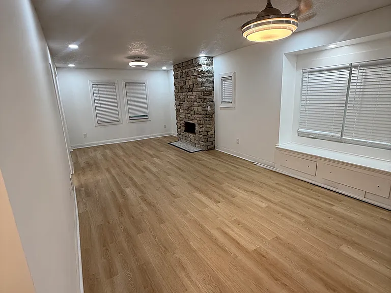 3639 Agnes Ave — Photo 9