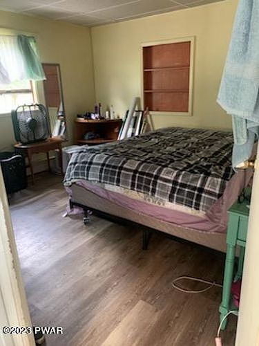 2nd image of 112 River Rd