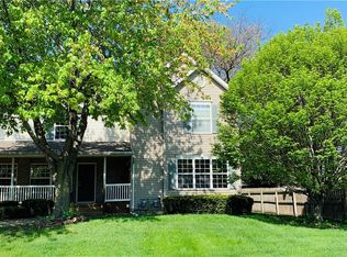 212 6th St, West Des Moines, IA 50265