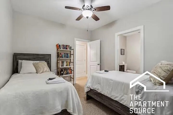 3935 S Wells St #1 — Photo 16