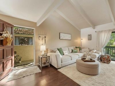 31 Dearborn Pl APT 36, Goleta, CA, 93117