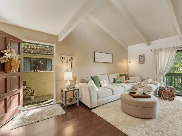 31 Dearborn Pl APT 36, Goleta, CA 93117