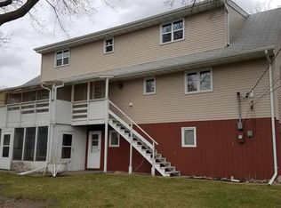 914 18th St NW, Minot, ND 58703