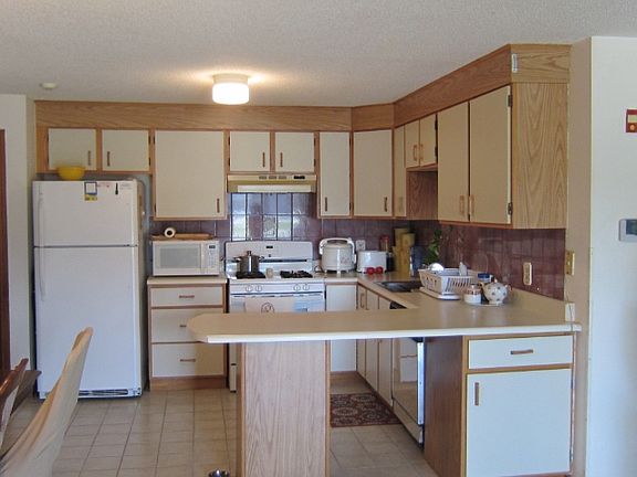 3rd image of 3 Knights Bridge Dr APT 107