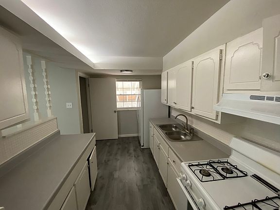 4th image of 111 Brigadoon Cir