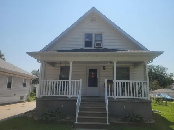 1243 Claremont St, Lincoln, NE 68508