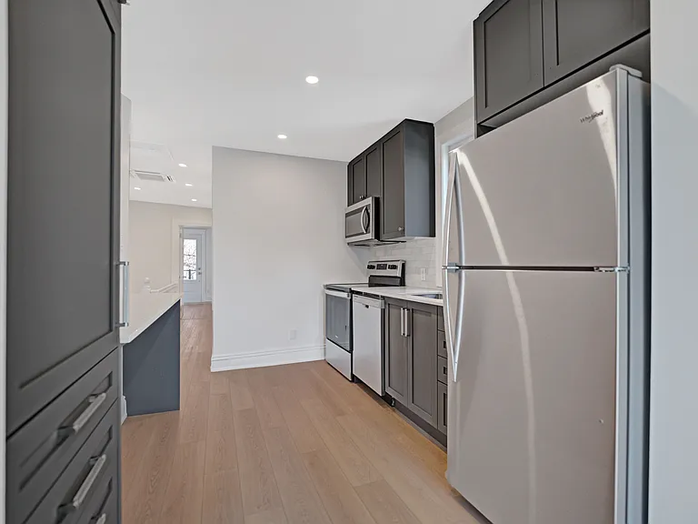 286 Arlington Ave — Photo 3