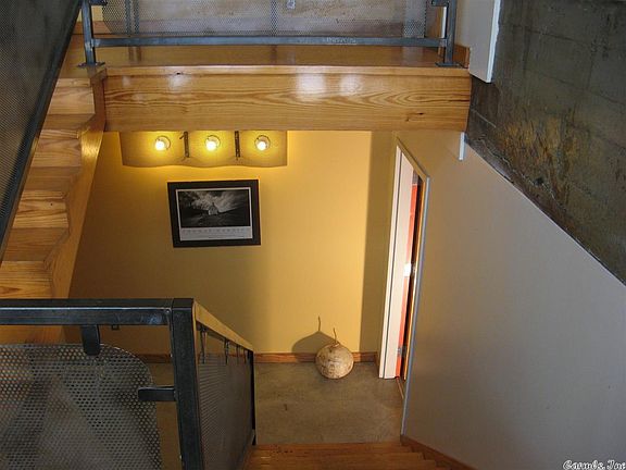 3rd image of 1509 Louisiana St APT A