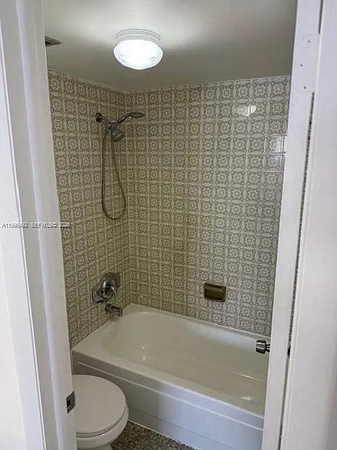 La Canadienne Condo — Photo 1