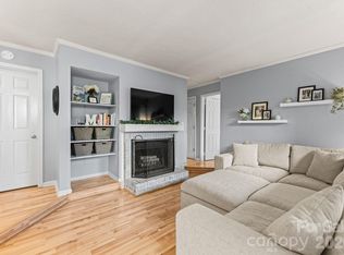 1109 E Morehead St APT 16, Charlotte, NC 28204