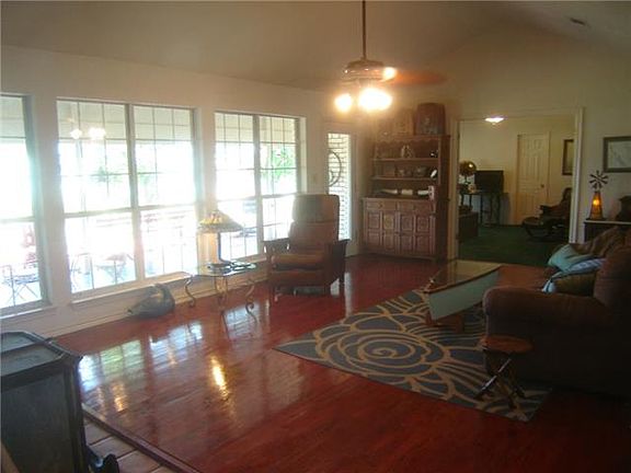 3rd image of 763 SE County Road 3123