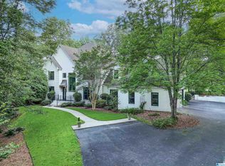 518 Castlebridge Ln, Birmingham, AL 35242