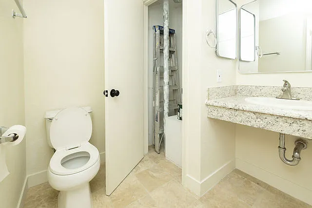 1614 K St #6 — Photo 11