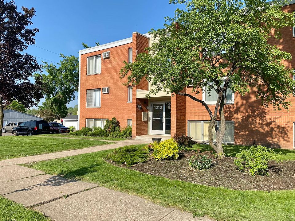 1st image of 1310 Park St #1